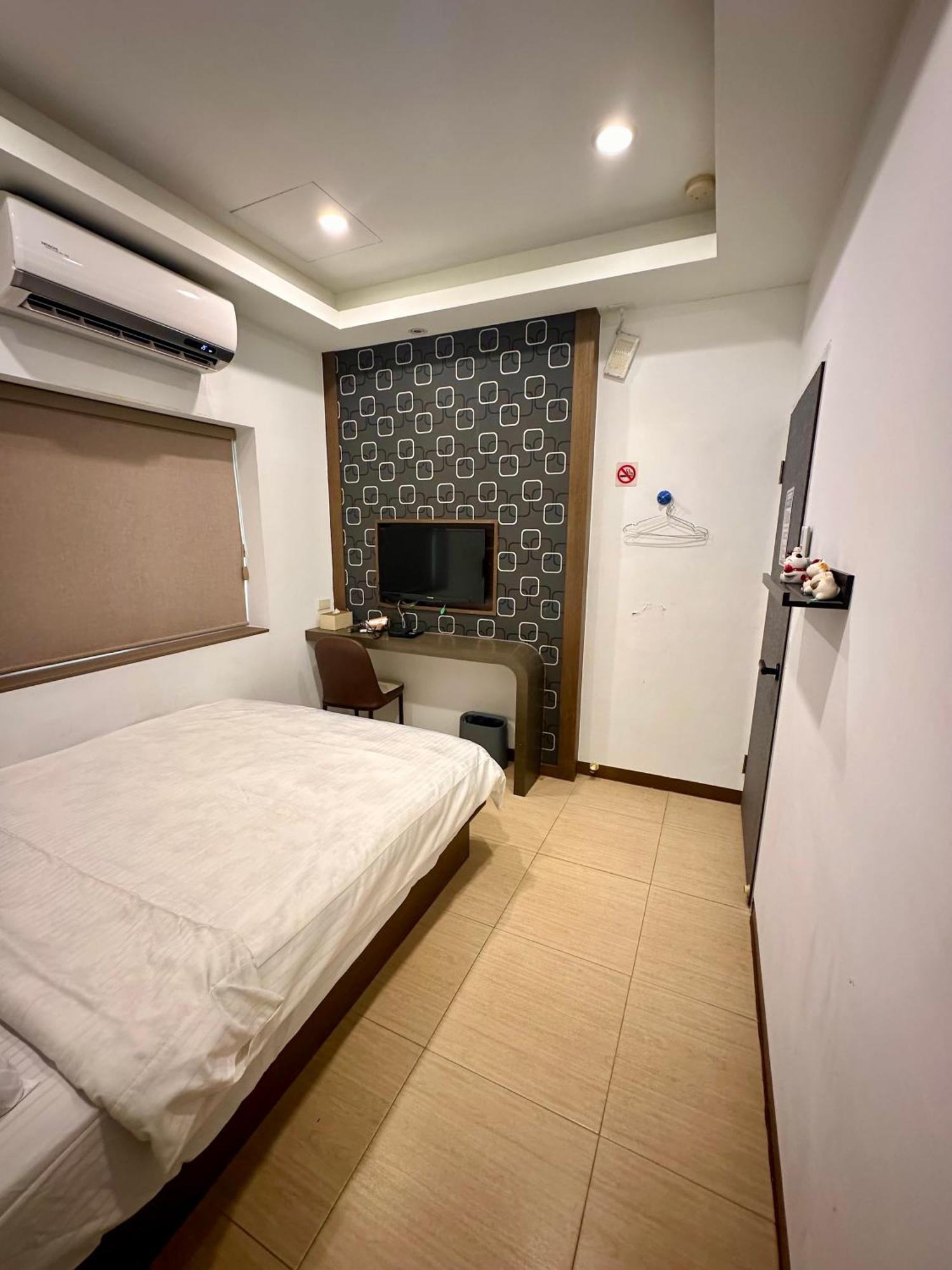 尹居 包棟民宿 Xiaoliuqiu Exterior photo